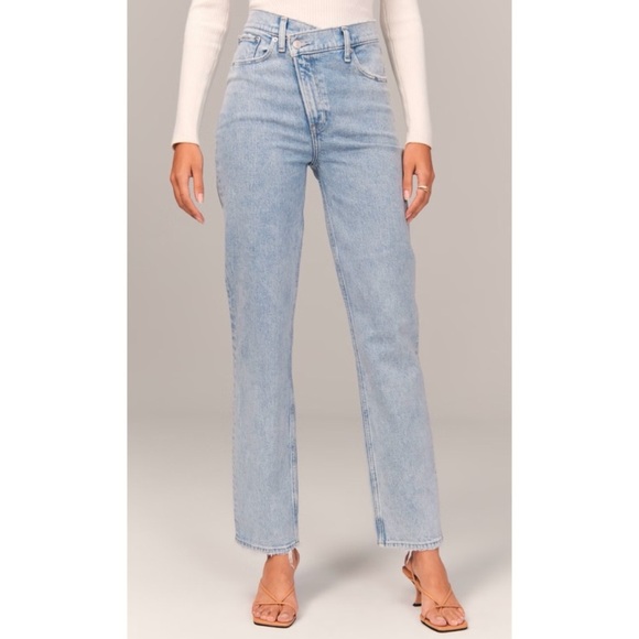Abercrombie & Fitch Denim - ABERCROMBIE The 90’s Straight Ultra High Rise Jeans